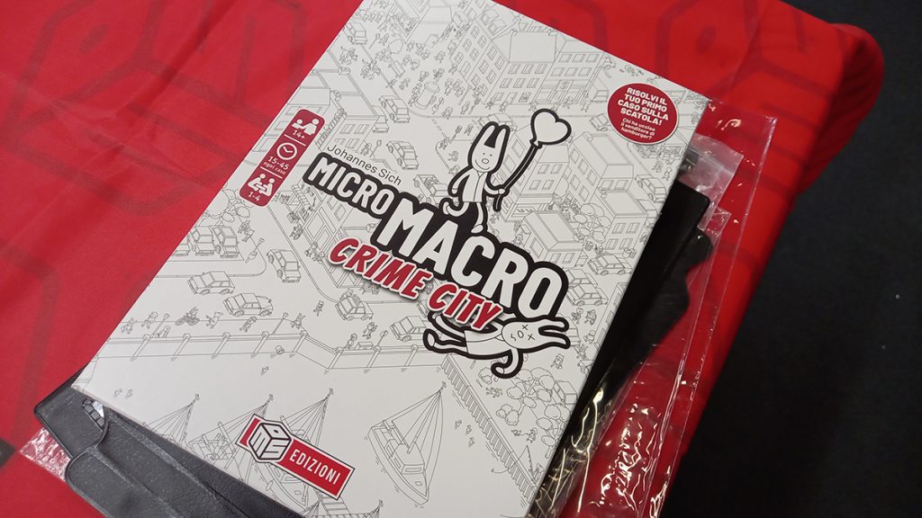 La scatola del gioco Micro Macro Crime City, di Johannes Sich