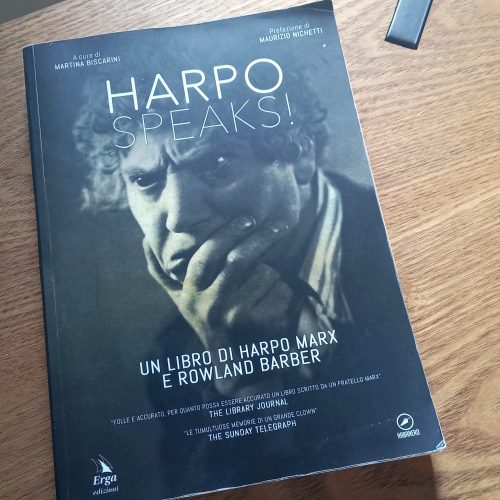 Il libro "Harpo Speaks" in cui l'autore parla della sua storia e del gioco Pinnacolo